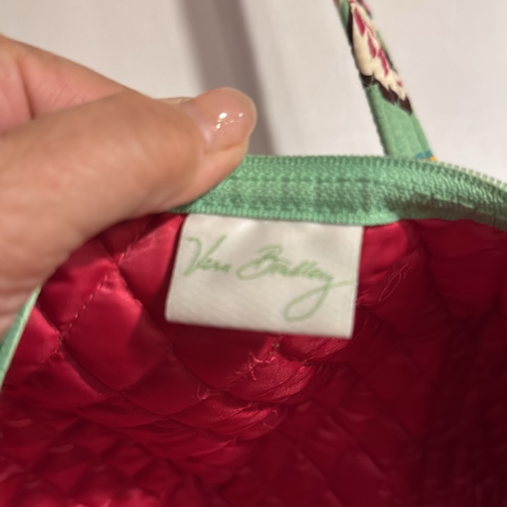 Vera Bradley weekends bag - Picture 4 of 8